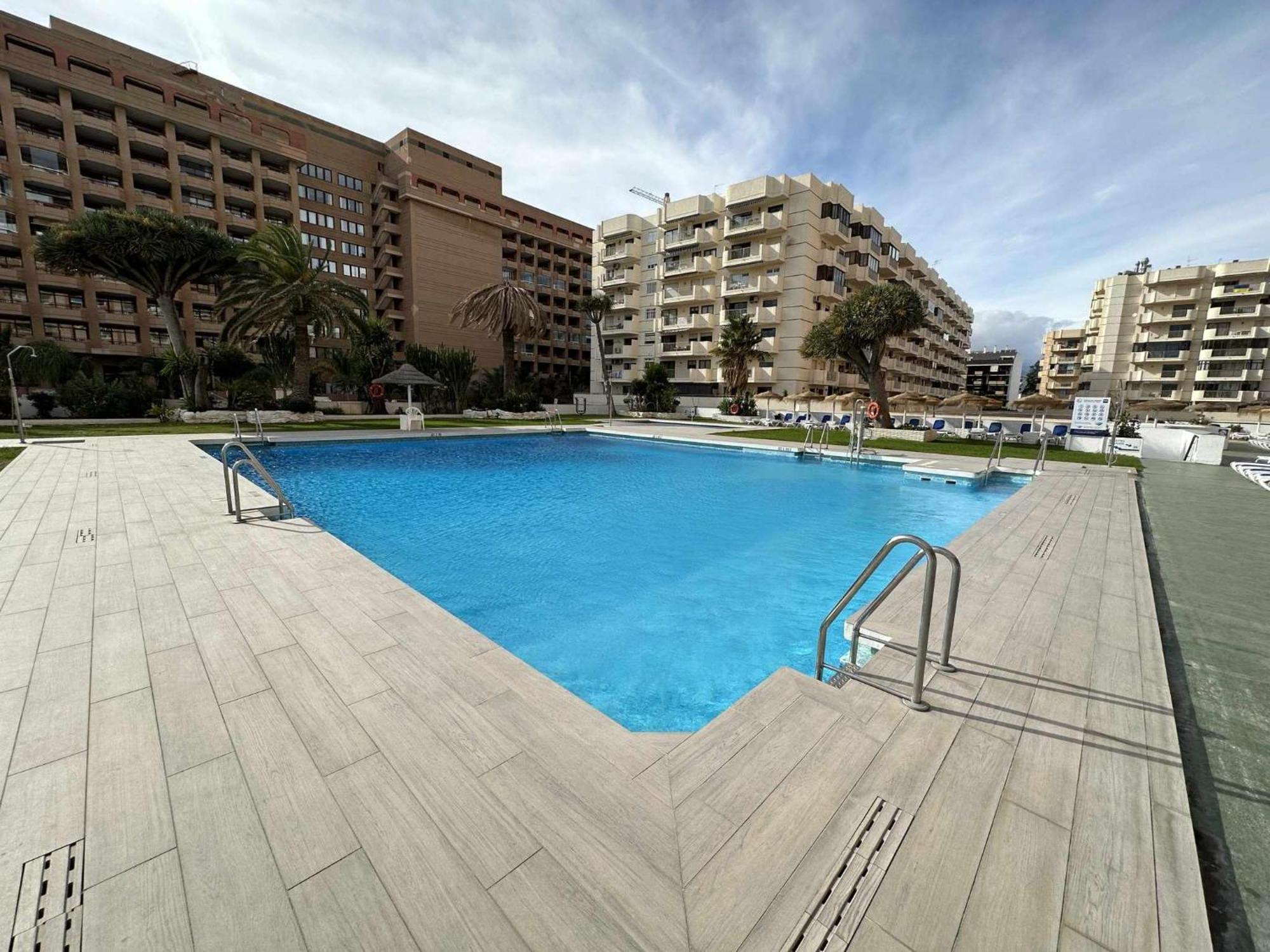 Estudio Pyr Privado Frente Al Puerto De Фуэнхирола Экстерьер фото
