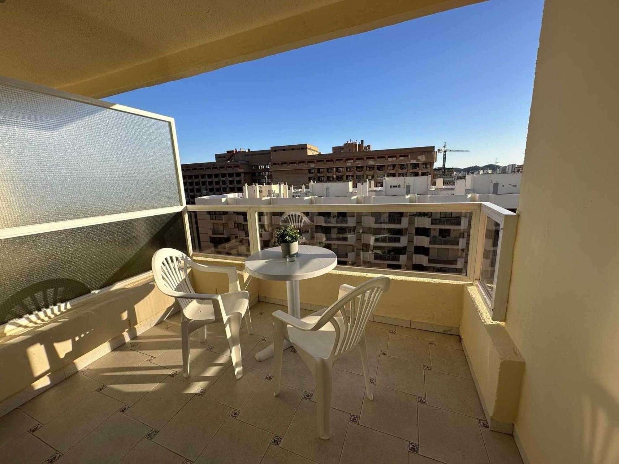 Estudio Pyr Privado Frente Al Puerto De Фуэнхирола Экстерьер фото
