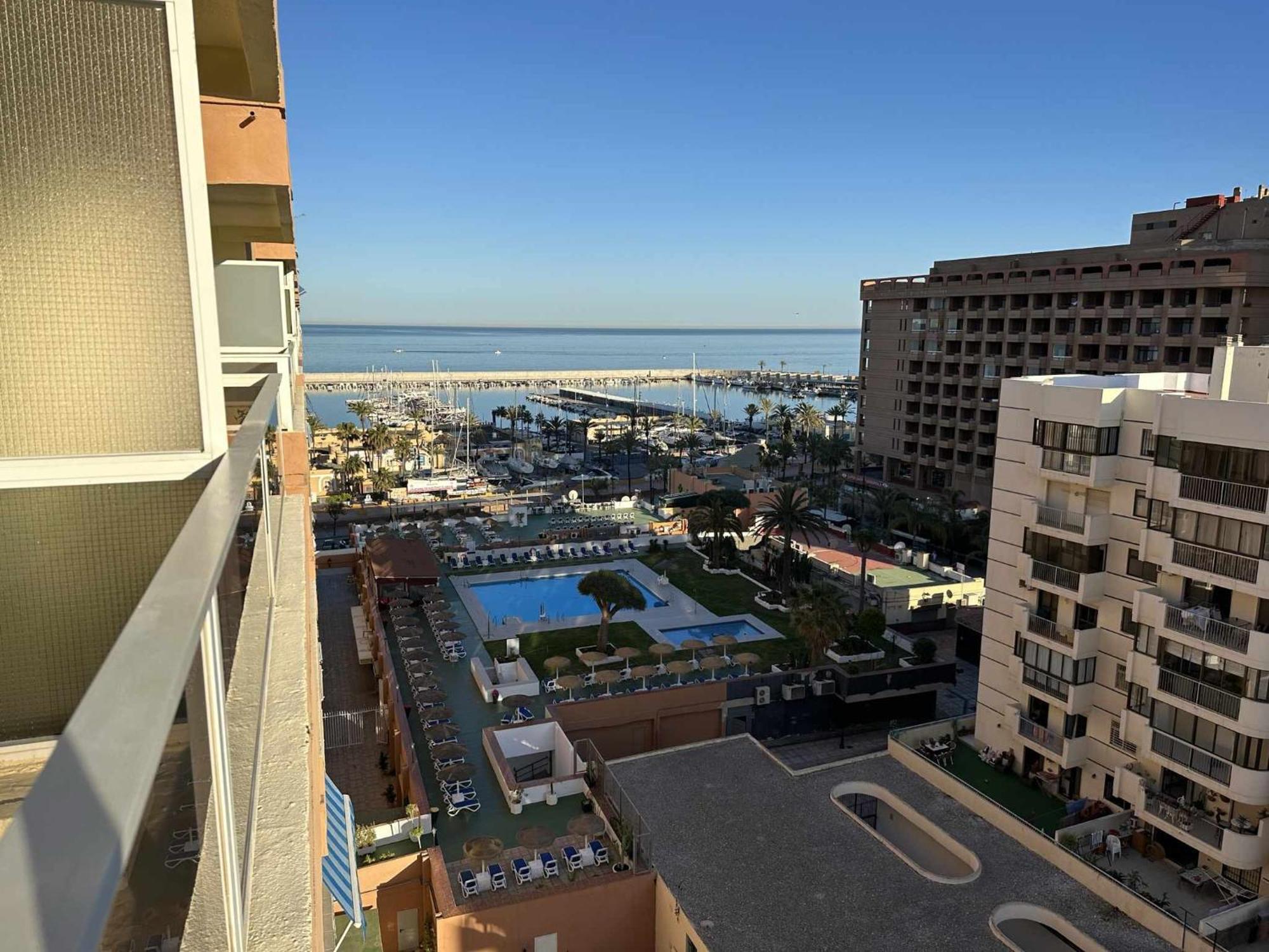 Estudio Pyr Privado Frente Al Puerto De Фуэнхирола Экстерьер фото
