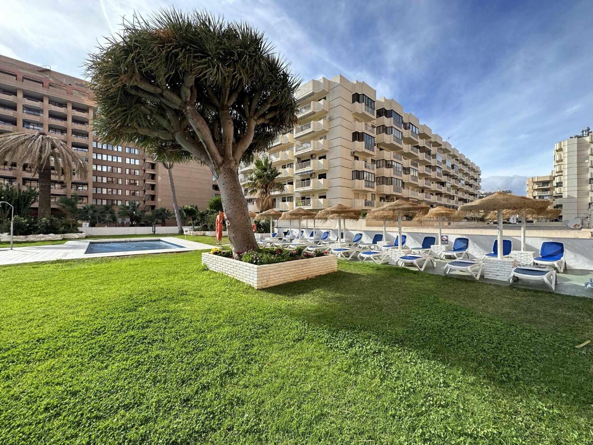 Estudio Pyr Privado Frente Al Puerto De Фуэнхирола Экстерьер фото