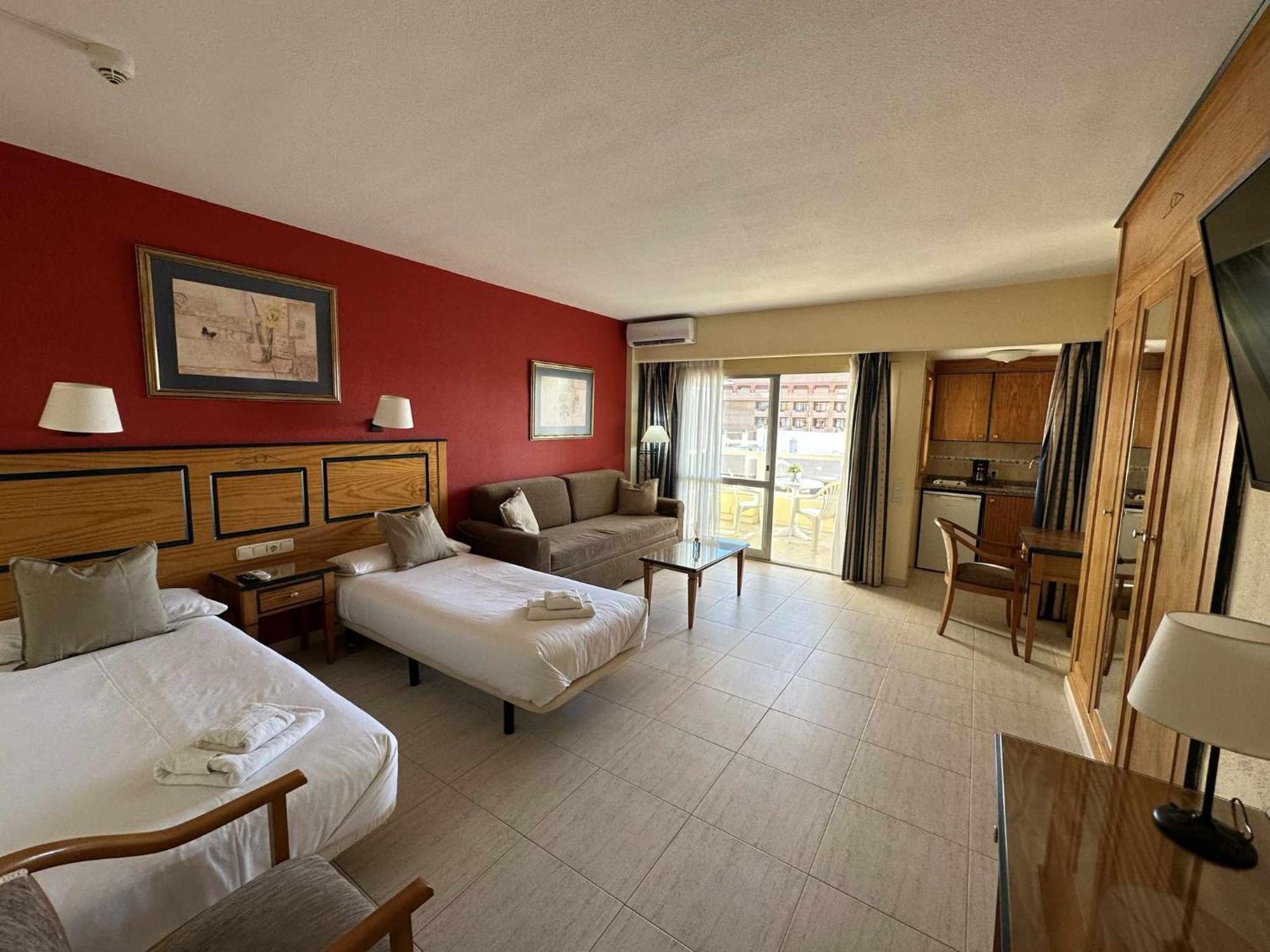 Estudio Pyr Privado Frente Al Puerto De Фуэнхирола Экстерьер фото