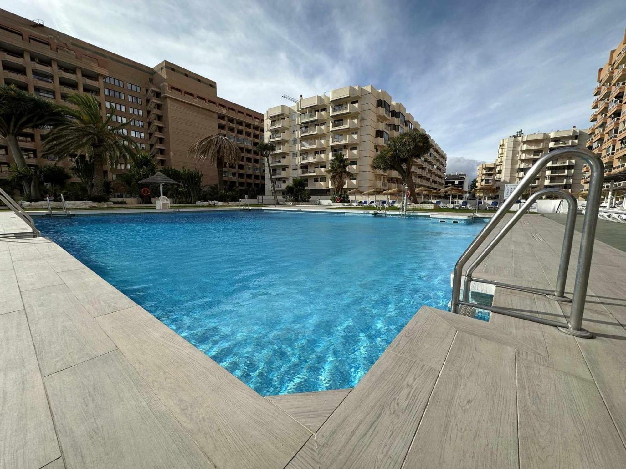 Estudio Pyr Privado Frente Al Puerto De Фуэнхирола Экстерьер фото